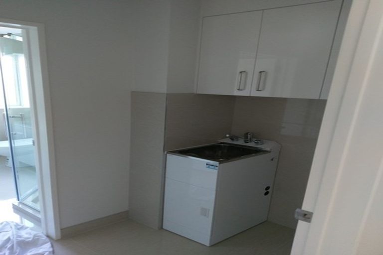 Photo of property in 163 Tiriwa Drive, Massey, Auckland, 0614