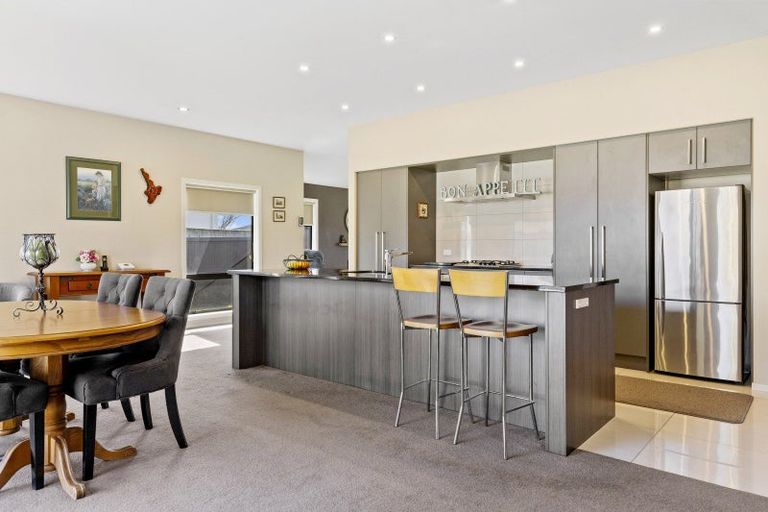Photo of property in 128 Victory Drive, Wharewaka, Taupo, 3330