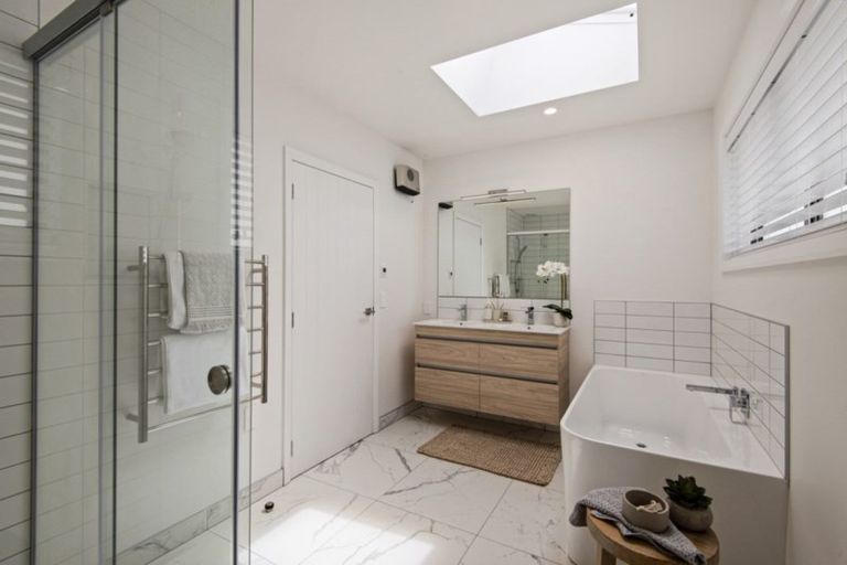 Photo of property in 40 Knowles Street, St Albans, Christchurch, 8052