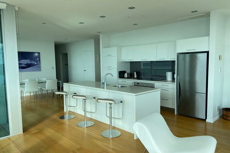 Photo of property in Sentinel Apartments, 2001/3 Northcroft Street, Takapuna, Auckland, 0622
