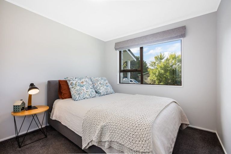 Photo of property in 19 Seagull Place, Whitby, Porirua, 5024