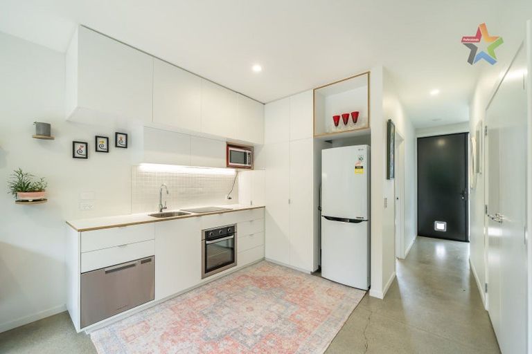 Photo of property in 15 Te Ara O Paetutu, Petone, Lower Hutt, 5012