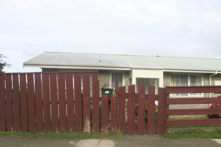 Photo of property in 1b Acacia Avenue, Maungaraki, Lower Hutt, 5010