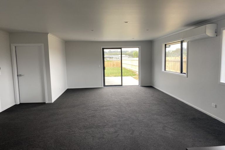 Photo of property in 11 Te Hirawanui Drive, Kelvin Grove, Palmerston North, 4414
