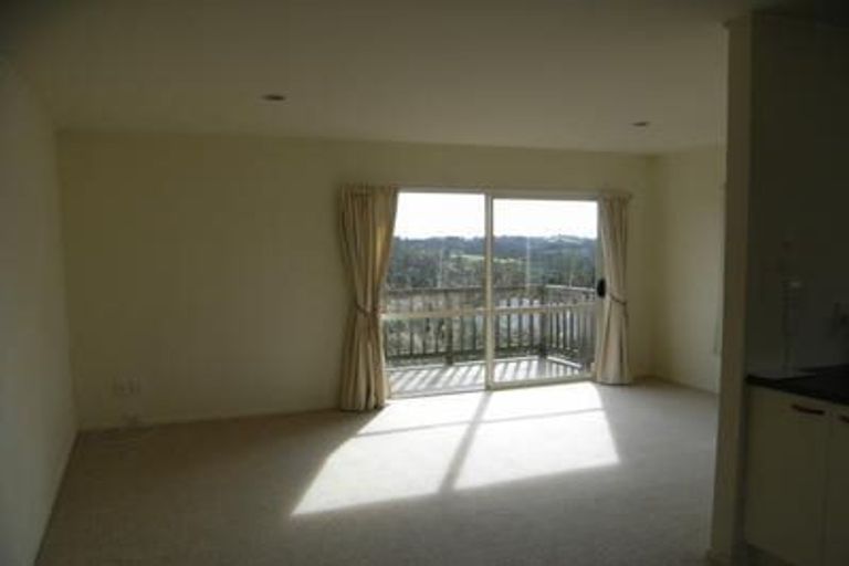Photo of property in 294 Paremoremo Road, Paremoremo, Auckland, 0632