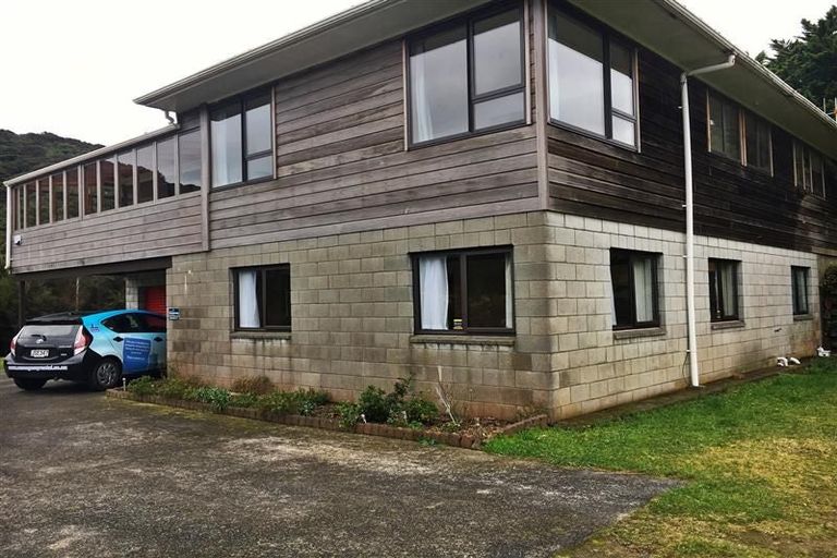 Photo of property in 4 Exmoor Grove, Wainuiomata, Lower Hutt, 5014