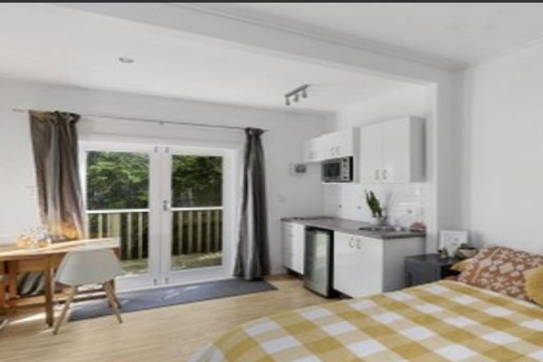 Photo of property in 26 Disley Street, Highbury, Wellington, 6012