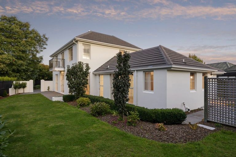 Photo of property in 24 Felstead Place, Avonhead, Christchurch, 8042