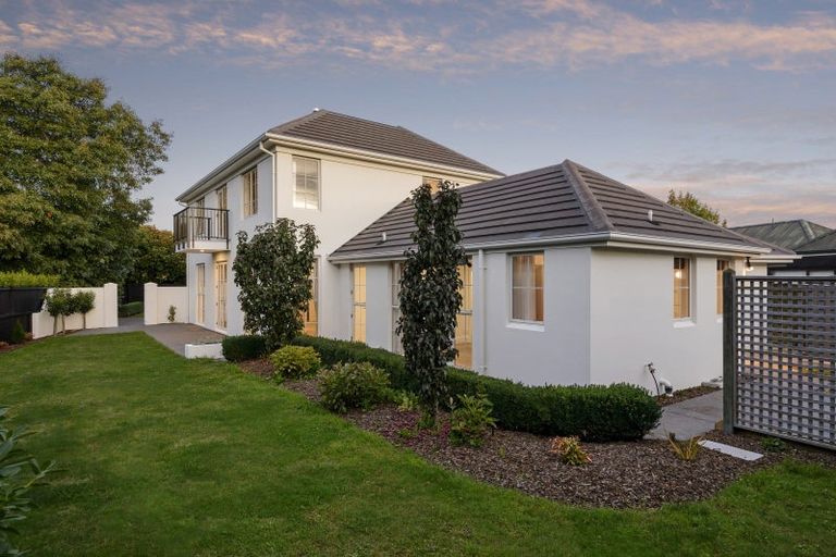 Photo of property in 24 Felstead Place, Avonhead, Christchurch, 8042