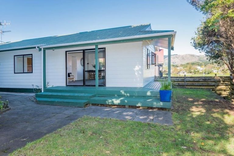 Photo of property in 149 Weggery Drive, Waikanae Beach, Waikanae, 5036
