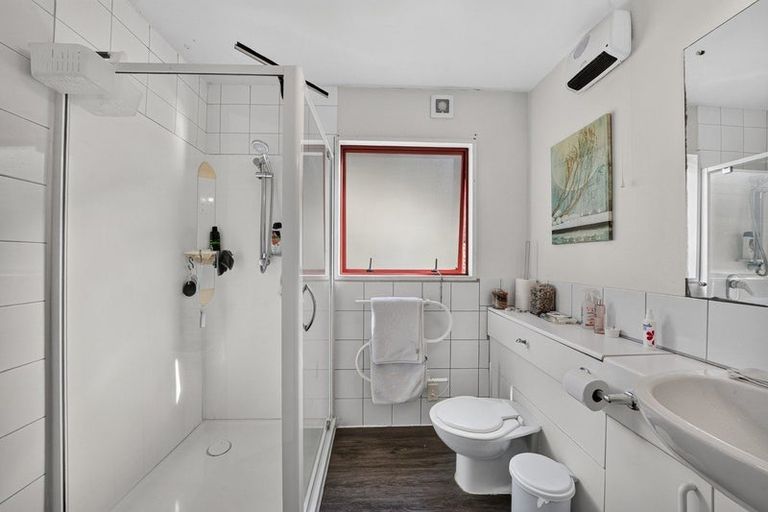 Photo of property in 8a Kiely Lane, Queenstown, 9300