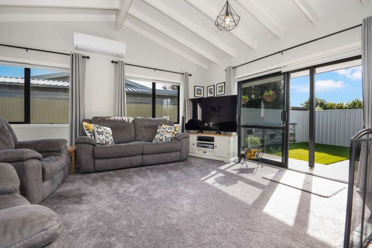 Photo of property in 2/832 Cook Place, Raureka, Hastings, 4120