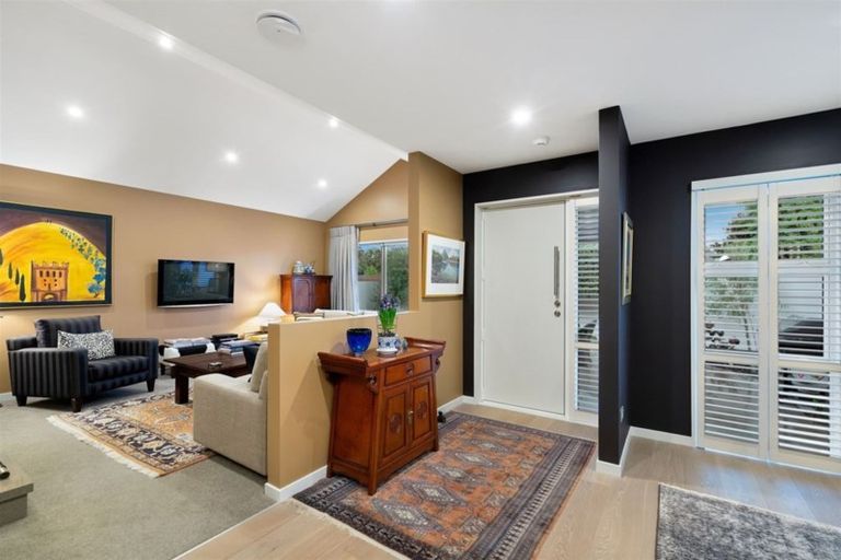 Photo of property in 8b Holmwood Road, Merivale, Christchurch, 8014