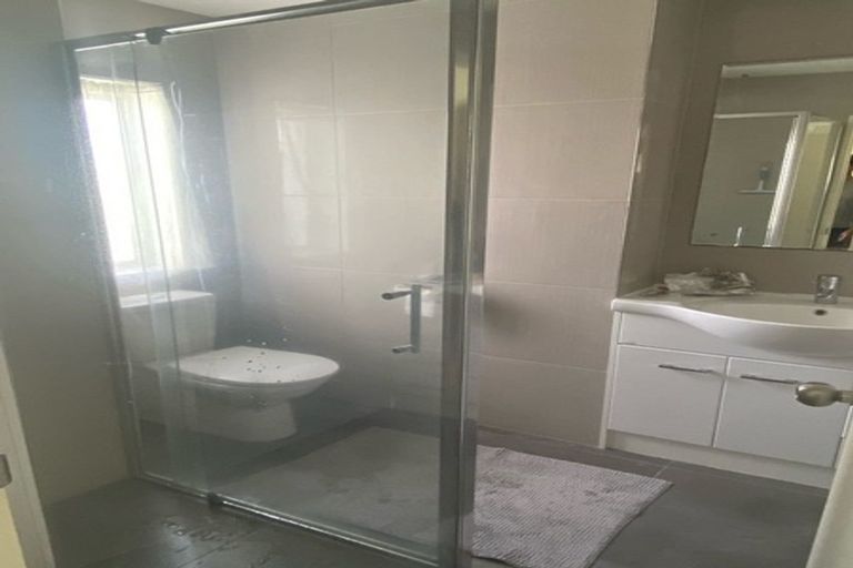 Photo of property in 37 Senator Drive, Manurewa, Auckland, 2105