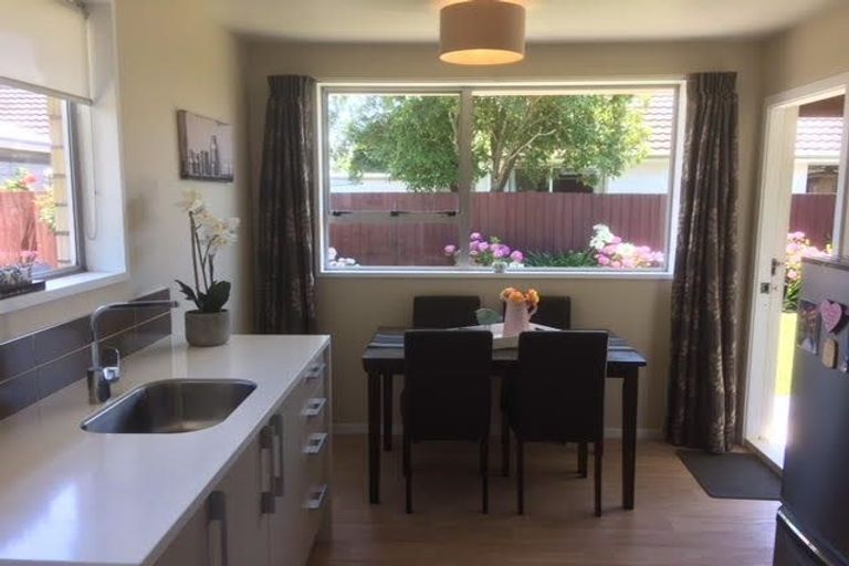 Photo of property in 1/5 Vancouver Crescent, Wainoni, Christchurch, 8061