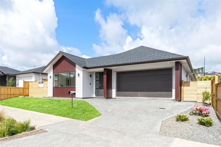Photo of property in 19 Jeroboam Loop, Kumeu, 0810