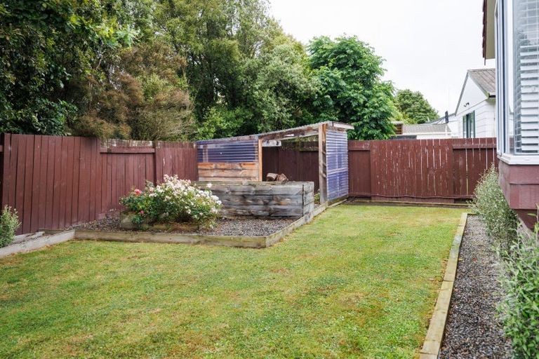Photo of property in 21 Dalfield Place, Highbury, Palmerston North, 4412