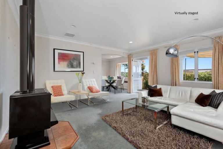 Photo of property in 22 Lucerne Place, Welcome Bay, Tauranga, 3112