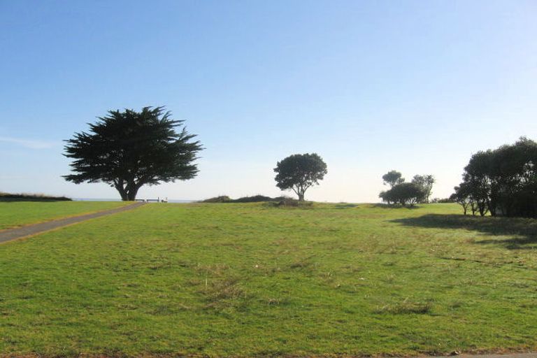 Photo of property in 112 Pacific Parade, Matarangi, Whitianga, 3592