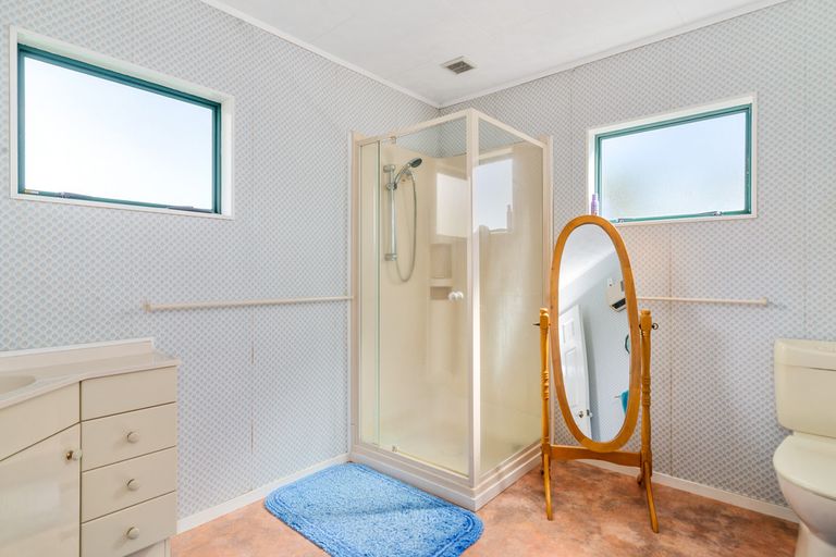 Photo of property in 59 Robinson Avenue, Holdens Bay, Rotorua, 3010