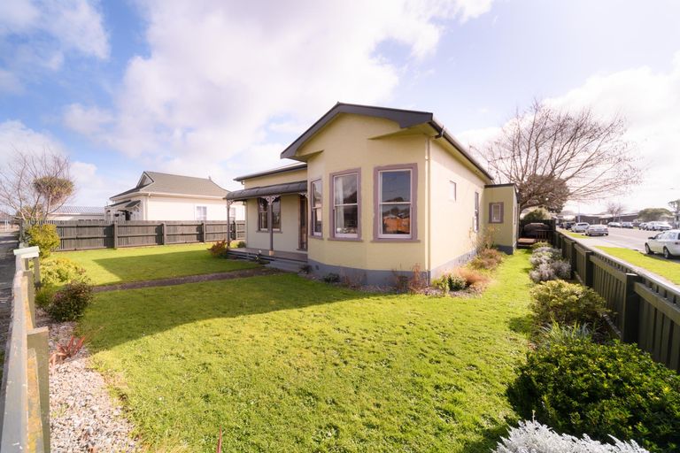 Photo of property in 6 Duff Crescent, Highbury, Palmerston North, 4412