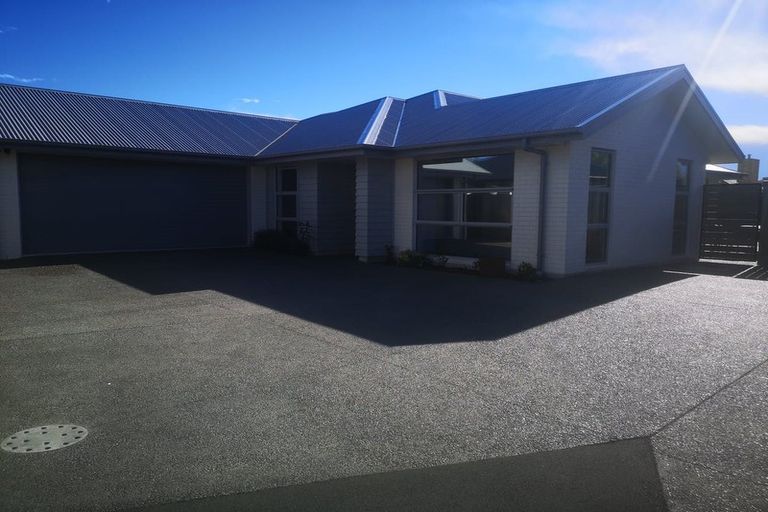 Photo of property in 33 Sapphire Street, Casebrook, Christchurch, 8051