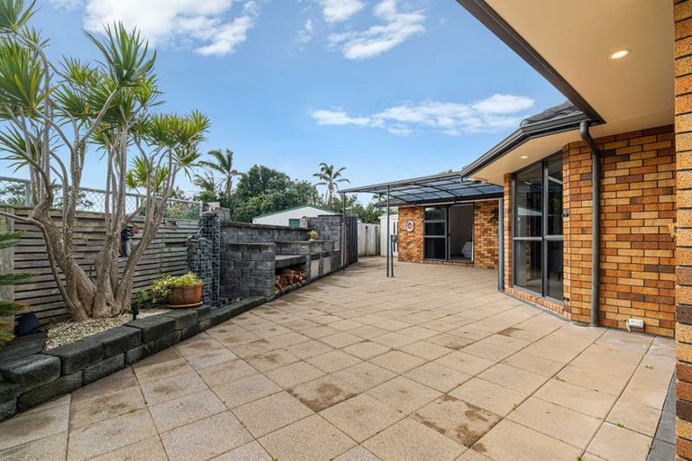 Photo of property in 20 Barbados Way, One Tree Point, 0118