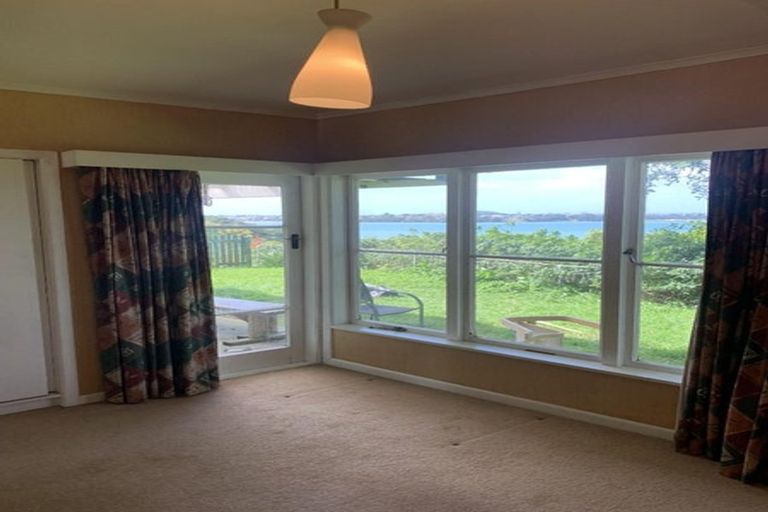 Photo of property in 59 Sylvan Avenue, Northcote, Auckland, 0627