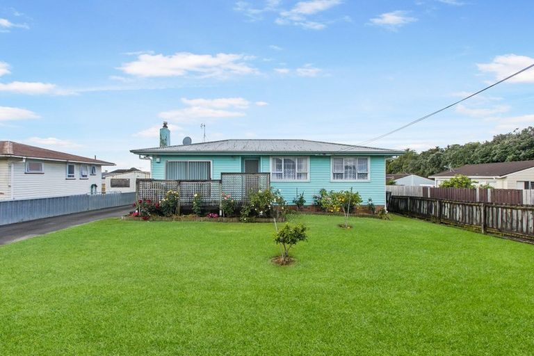 Photo of property in 16 Boundary Road, Clover Park, Auckland, 2019
