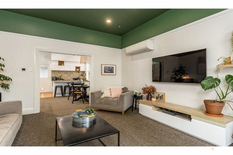 Photo of property in 51 Avenue Road, West End, Timaru, 7910