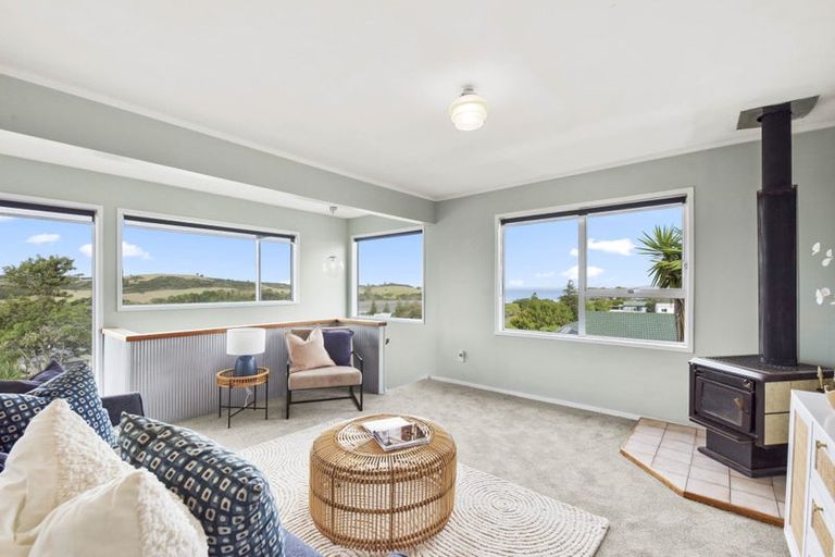 Photo of property in 9 Everard Avenue, Army Bay, Whangaparaoa, 0930