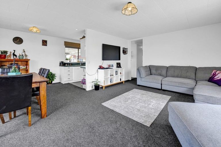 Photo of property in 13 Manuka Place, Hawera, 4610