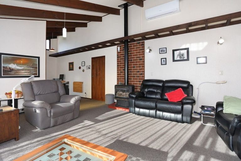 Photo of property in 12b Oxford Street, Marton, 4710