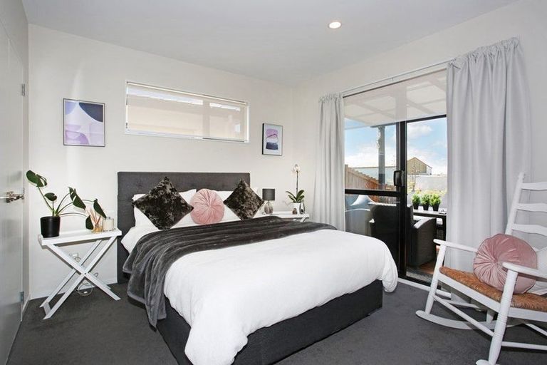 Photo of property in 9 Tuuhura Road, Pukekohe, 2120