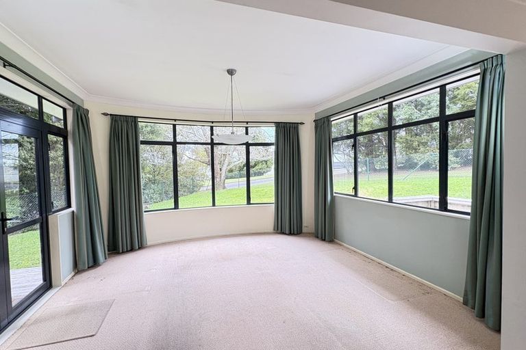 Photo of property in 30 Royal View Road, Te Atatu South, Auckland, 0610