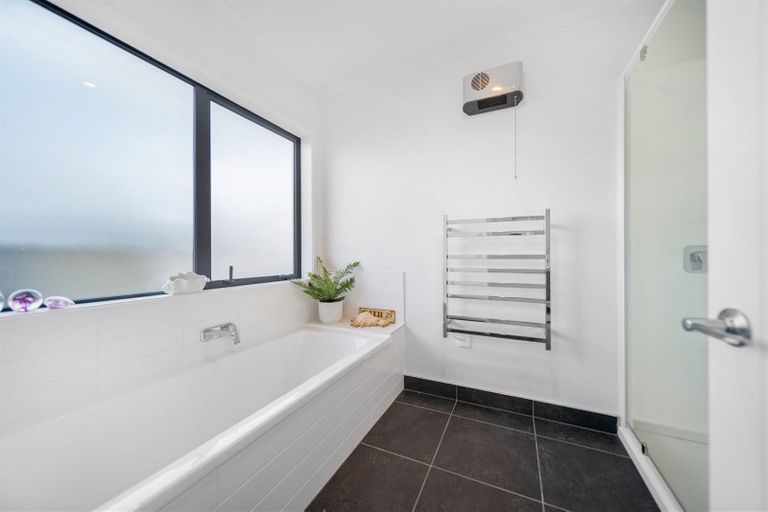 Photo of property in 5 Nancy Lane, Wanaka, 9305