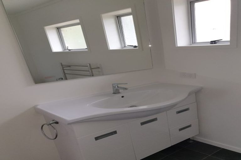 Photo of property in 1 Stredwick Drive, Torbay, Auckland, 0630