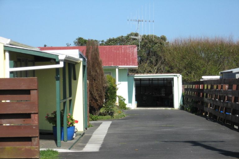 Photo of property in 19d Egmont Street, Castlecliff, Whanganui, 4501
