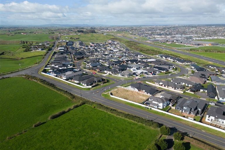 Photo of property in 2 Waireka Road, Rototuna North, Hamilton, 3210