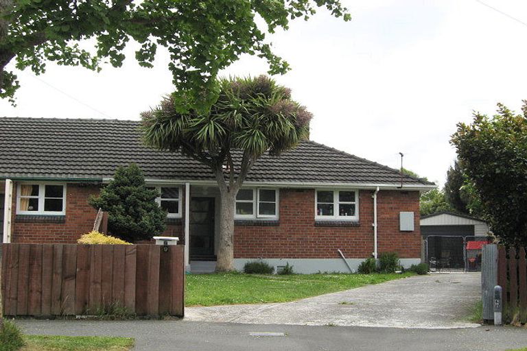 Photo of property in 7 Bevin Place, Bryndwr, Christchurch, 8053