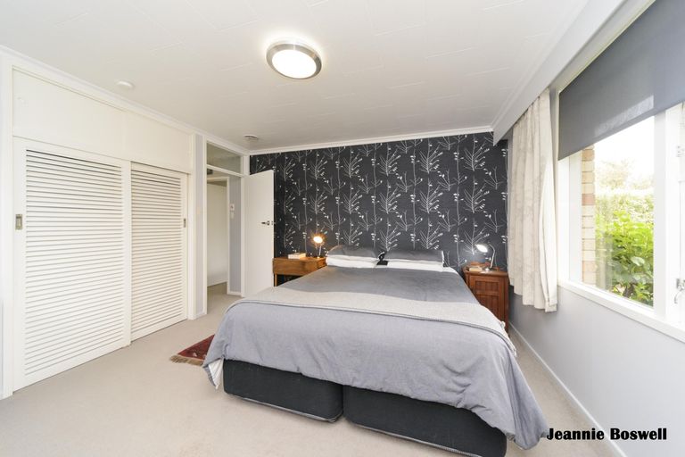 Photo of property in 20 Anaru Place, Awapuni, Palmerston North, 4412