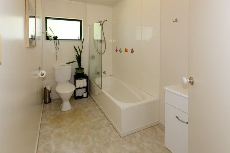 Photo of property in 233 Tatarariki Spur Road, Te Kopuru, 0391