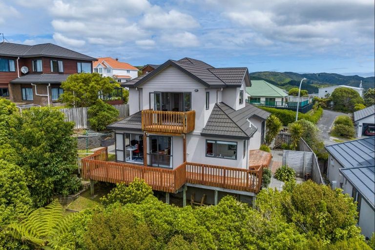 Photo of property in 25 Landsdowne Terrace, Karori, Wellington, 6012