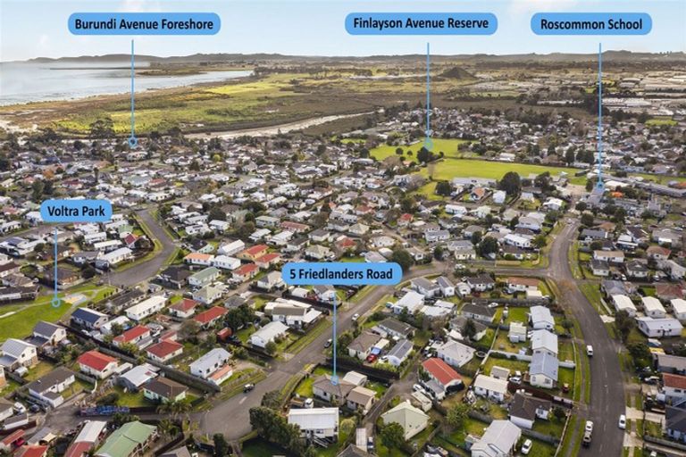 Photo of property in 18 Dungarvon Place, Clendon Park, Auckland, 2103