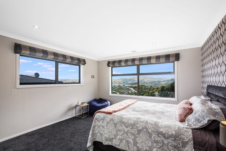 Photo of property in 13 Canary Way, Whitby, Porirua, 5024