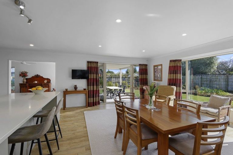 Photo of property in 10 Devon Crescent, Darfield, 7510