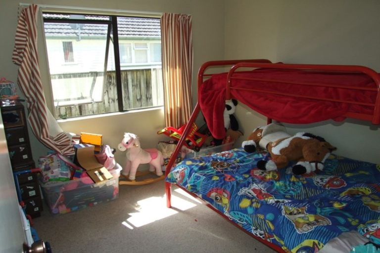 Photo of property in 18a Douglas Crescent, Fairfield, Hamilton, 3214