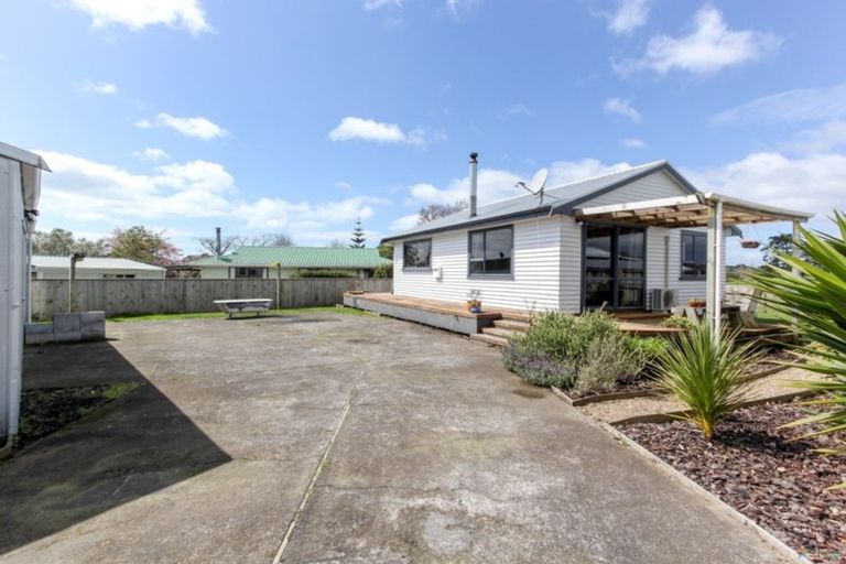 Photo of property in 15 Tuahu Place, Waitara, 4320