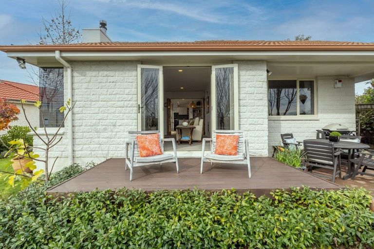 Photo of property in 8a Mchardy Street, Havelock North, 4130