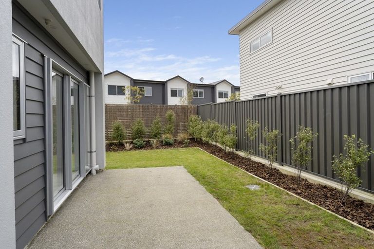 Photo of property in 10 Tieke Lane, Kenepuru, Porirua, 5022